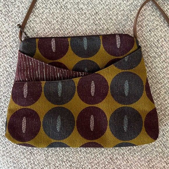 MARUCA Handmade Retro Jacquard Fabric Crossbody Bag - Picture 2 of 11